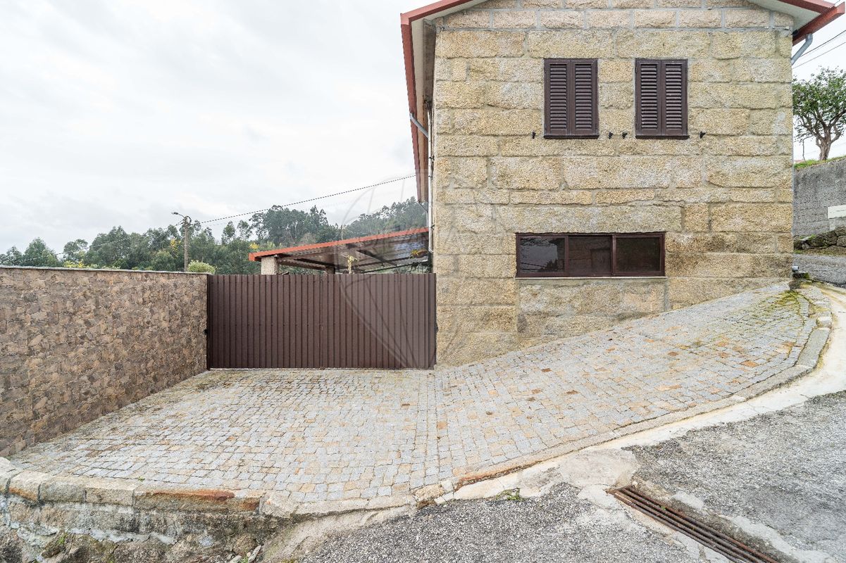 Casa de 3 dormitorios en Fornos, Portugal No. 157466