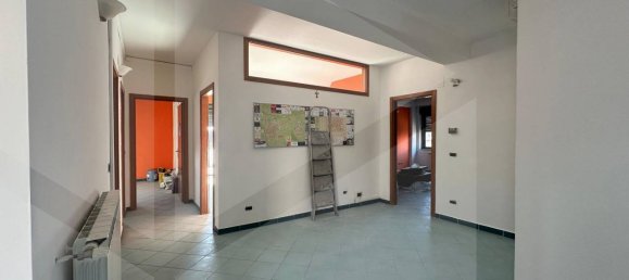 7-salle Bureau à Avezzano, Italy No. 25336 10