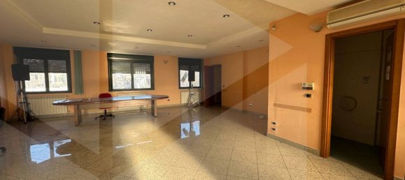 7-salle Bureau à Avezzano, Italy No. 25336 31