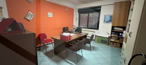 7-salle Bureau à Avezzano, Italy No. 25336 17