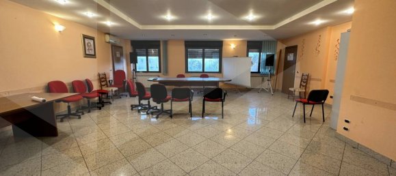 7-salle Bureau à Avezzano, Italy No. 25336 5