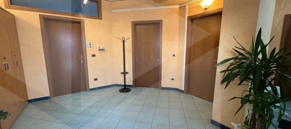 7-salle Bureau à Avezzano, Italy No. 25336 9