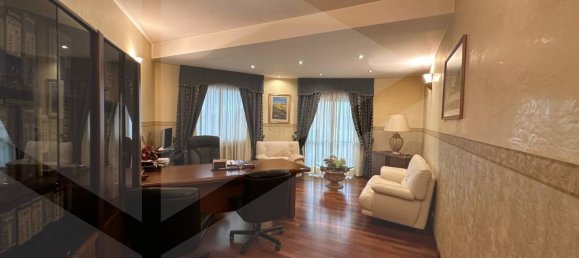 7-salle Bureau à Avezzano, Italy No. 25336 27