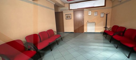 7-salle Bureau à Avezzano, Italy No. 25336 13