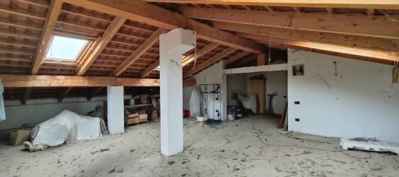 4-salle Appartement à Asti, Italy No. 36037 25