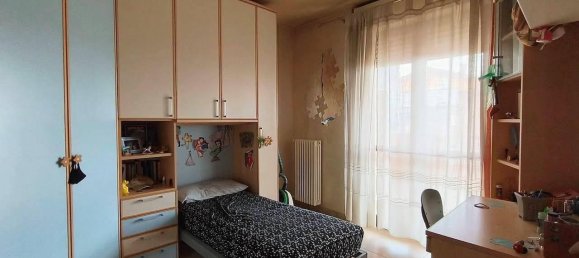 4-salle Appartement à Asti, Italy No. 36037 14