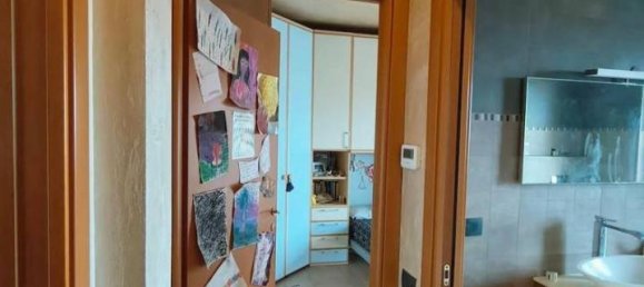 4-salle Appartement à Asti, Italy No. 36037 10