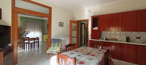 5 rooms Apartment in Pompei, Italy No. 112451 4
