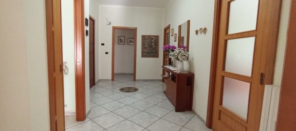 5 rooms Apartment in Pompei, Italy No. 112451 6