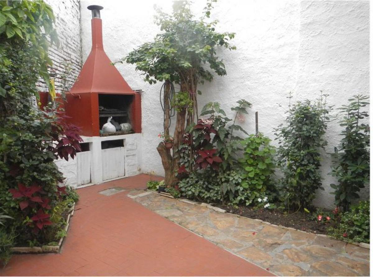 3 bedrooms House in Avellaneda, Argentina No. 57603