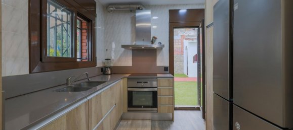 8 bedrooms House in Dosrius, Spain No. 64133 14