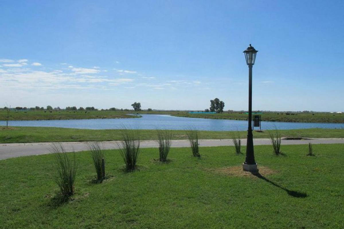 Grundstück in Escobar, Argentina, Nr. 121038