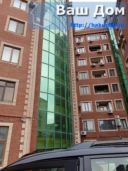 Apartamento de 4 dormitorios en Baku, Azerbaijan No. 404
