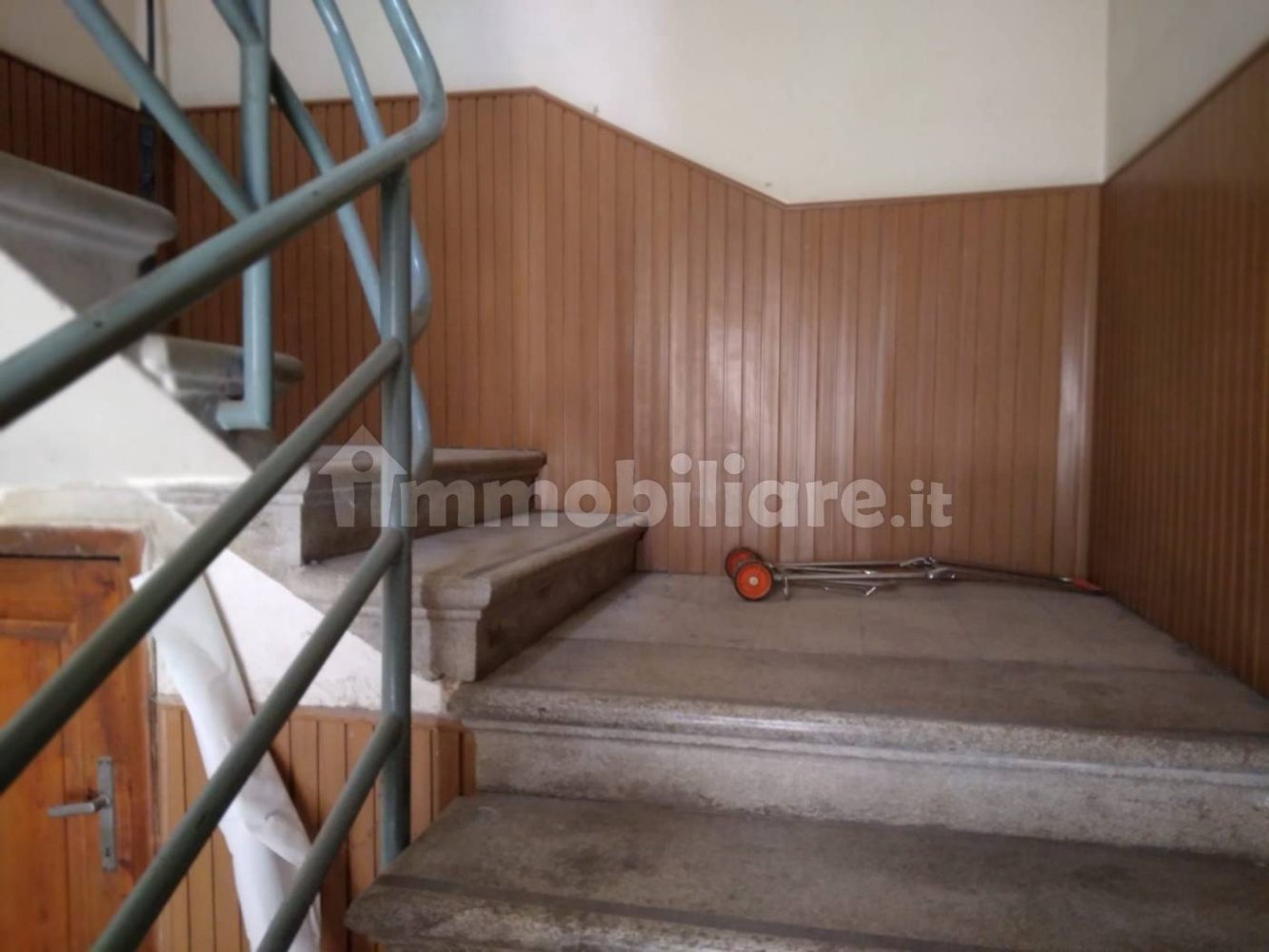 Apartamento de 5 dormitorios en Arezzo, Italy No. 130654