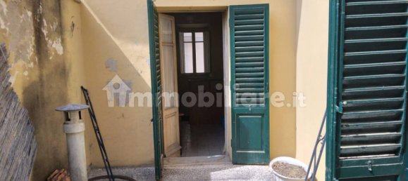Apartamento de 5 dormitorios en Arezzo, Italy No. 130654 4