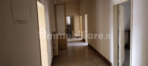 Apartamento de 5 dormitorios en Arezzo, Italy No. 130654 9