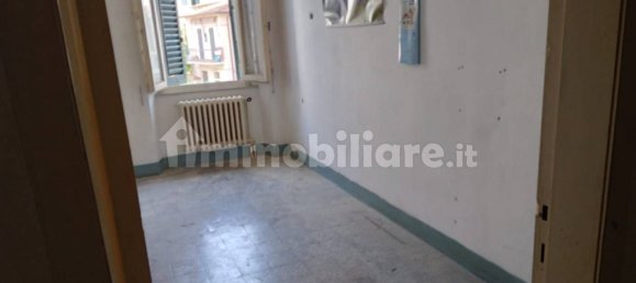 Apartamento de 5 dormitorios en Arezzo, Italy No. 130654 19