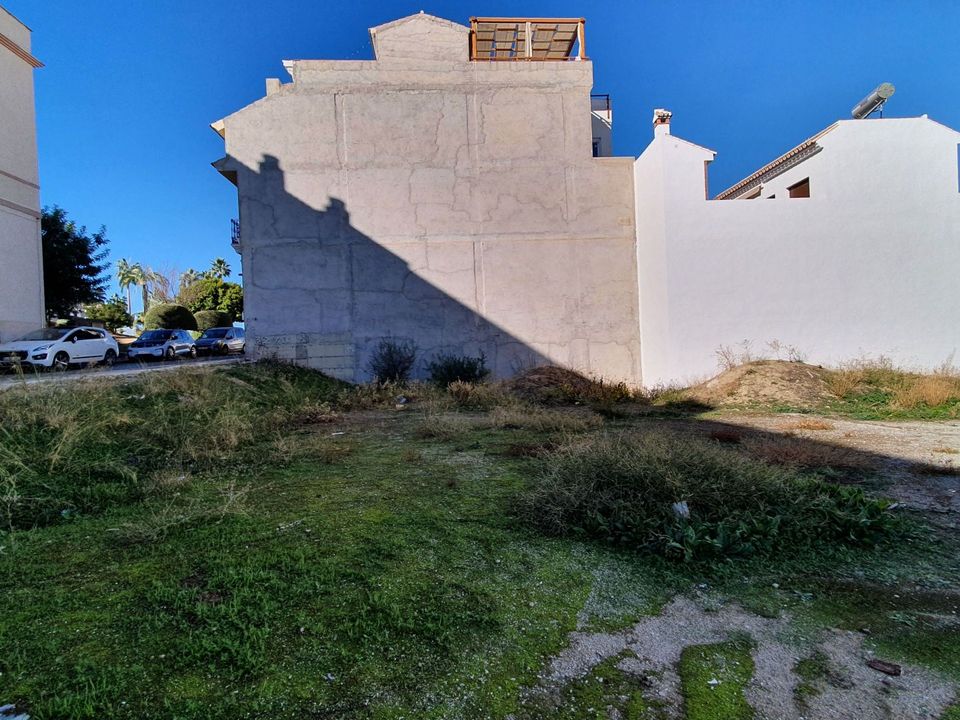  Land in Alhaurin el Grande, Spain No. 270117