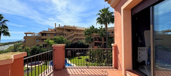 3 bedrooms Penthouse in La Duquesa, Spain No. 185377 10