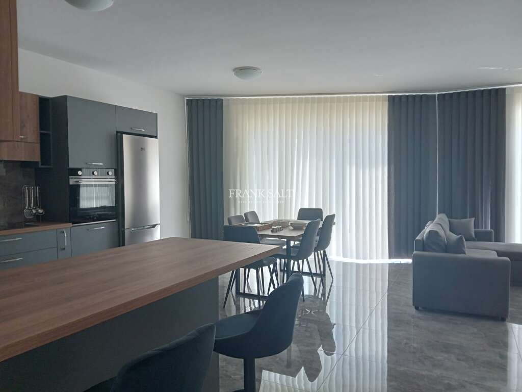 2 bedrooms Penthouse in Marsalforn, Malta No. 6073