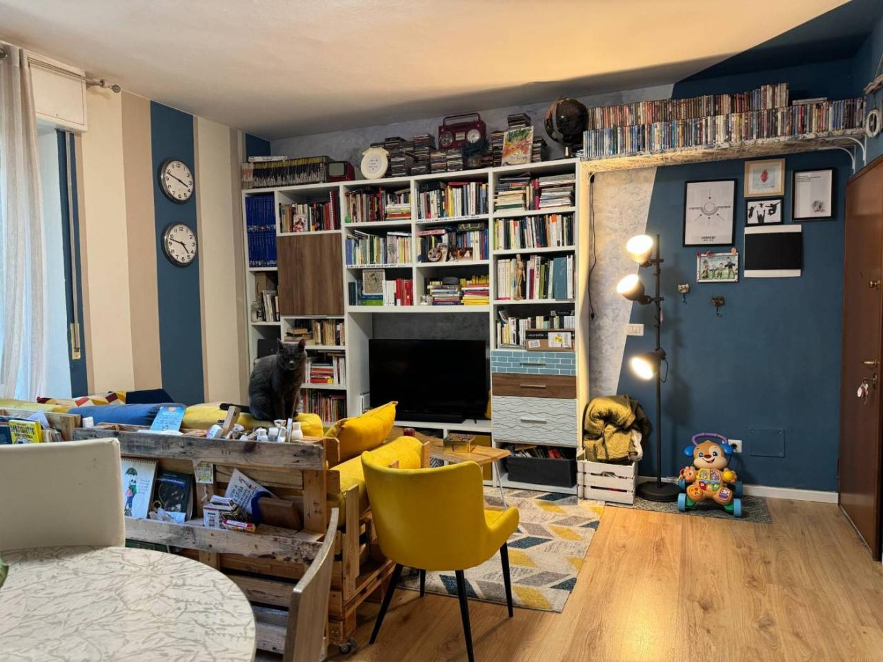 3 rooms Apartment in Pogliano Milanese, Italy No. 19109