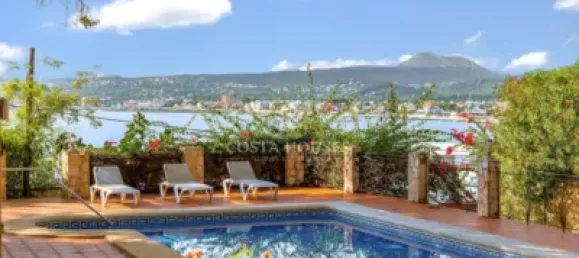 5 bedrooms Villa in Alicante, Spain No. 67181 3