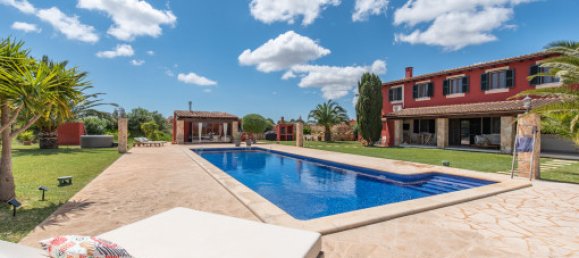 4 bedrooms House in Campos, Spain No. 187526 3