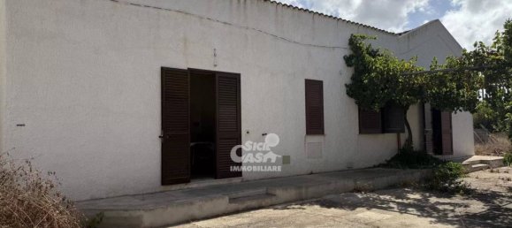 Edificio en Marsala, Italy 162 m² No. 261769 2