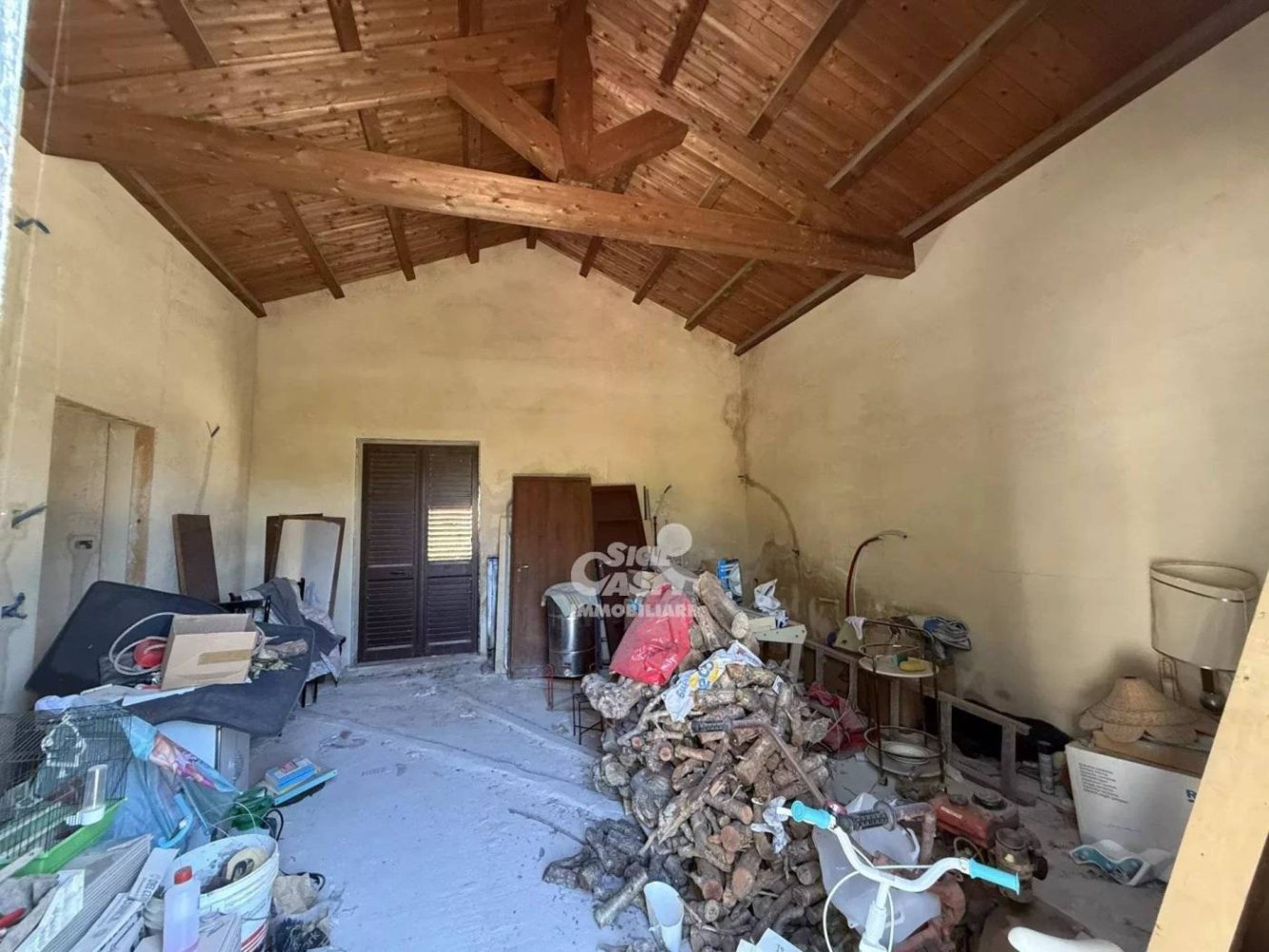 Edificio en Marsala, Italy 162 m² No. 261769