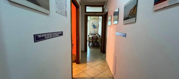 7 rooms Apartment in Naples, Italy No. 34106 15