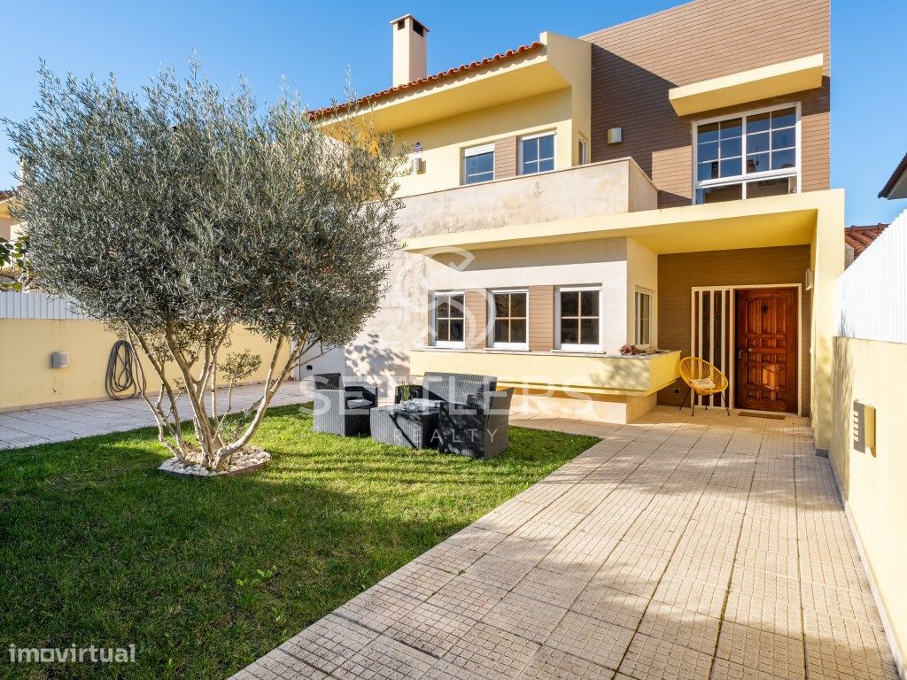 Casa de 5 dormitorios en Cascais, Portugal No. 11757