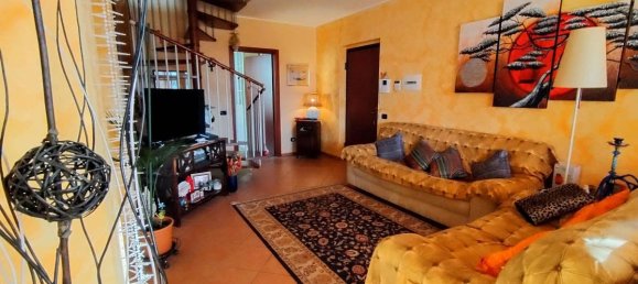 Duplex de 4 divisões em Corbetta, Italy N.º 111857 2