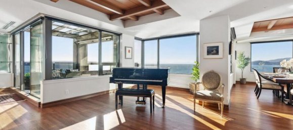 3 bedrooms Condo in British Columbia, Canada No. 1343 4