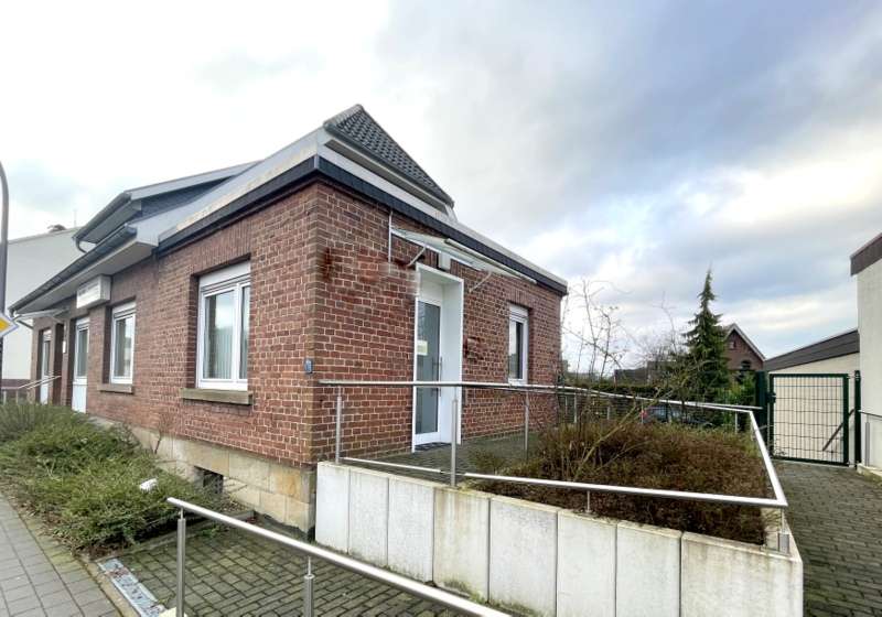8 rooms Building in Steinfurt, Germany No. 149940