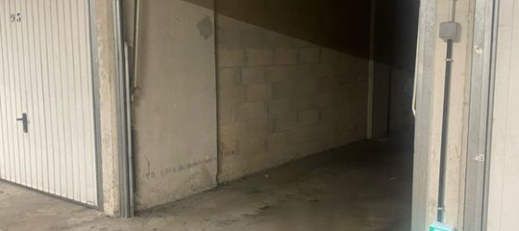 Гараж в Марсель, Франция № 349241 2