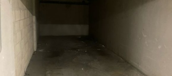 Гараж в Марсель, Франция № 349241 3