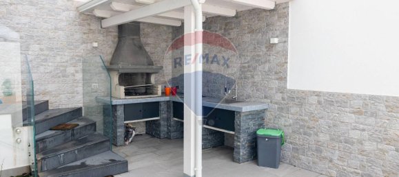 Дом с 6 комнатами в Шишано, Италия № 35641 44