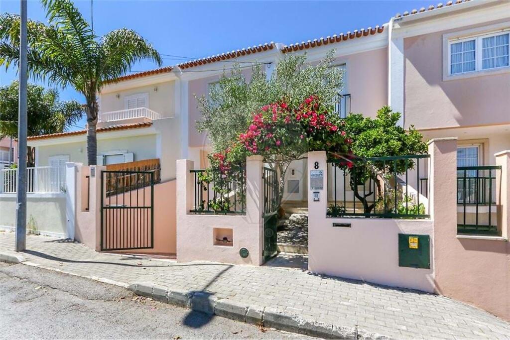 4 غرف نوم فيلا في Rio de Mouro, Portugal رقم 31453