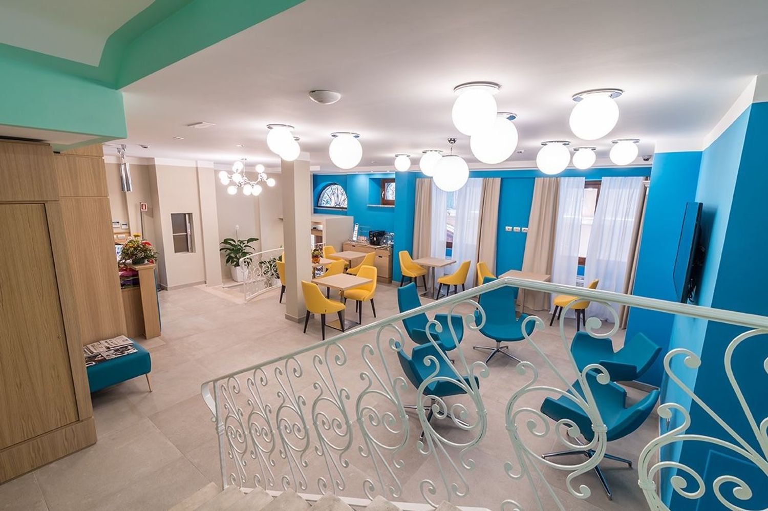 1000m² Building in Cagliari, Italy No. 354232