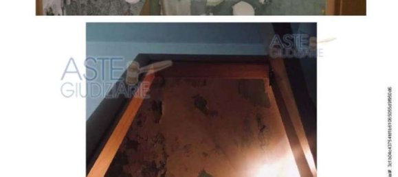 3 rooms Apartment in Torre Annunziata, Italy No. 12521 6