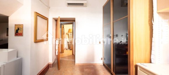 Apartamento de 3 dormitorios en Rome, Italy No. 298212 14
