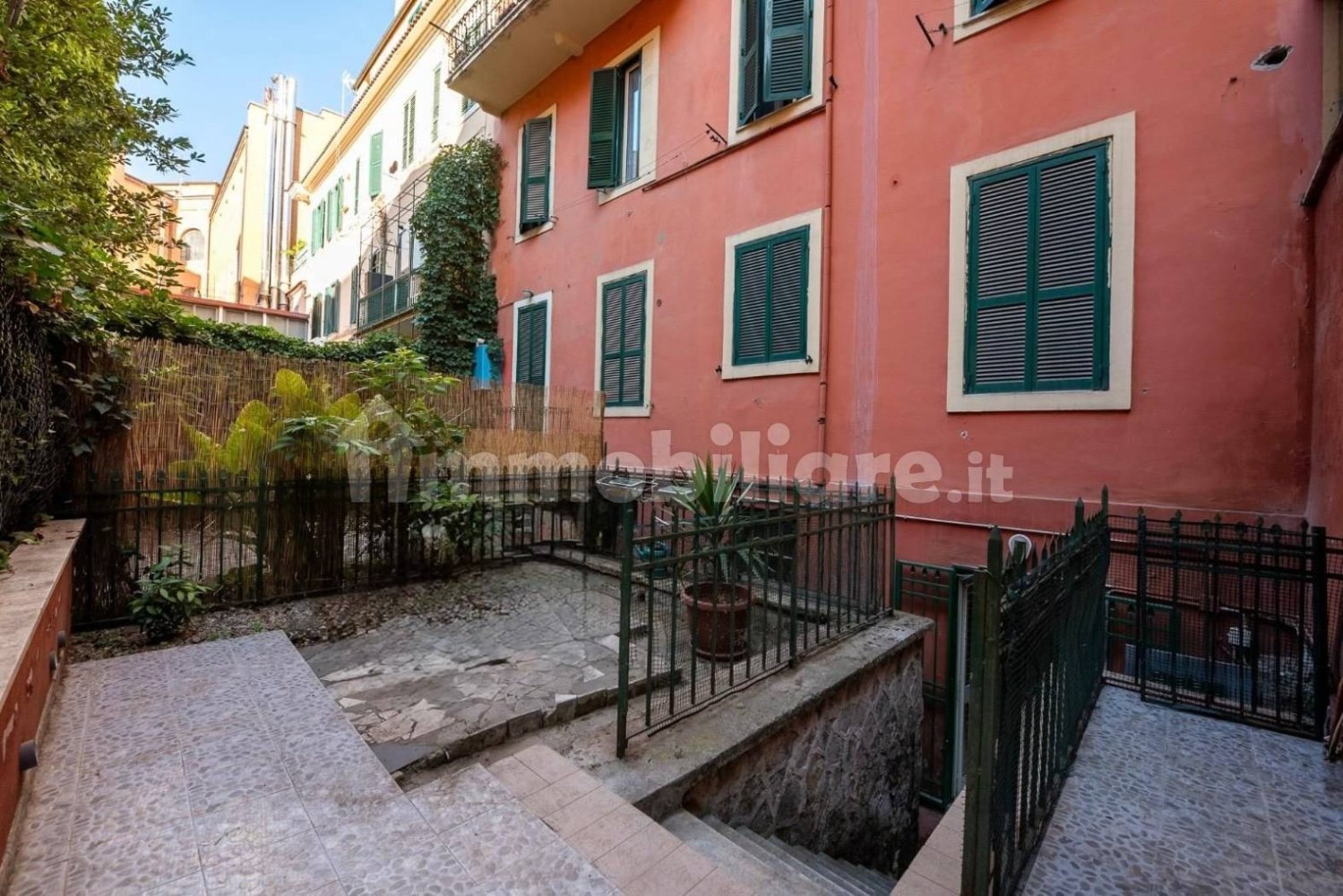 Apartamento de 3 dormitorios en Rome, Italy No. 298212