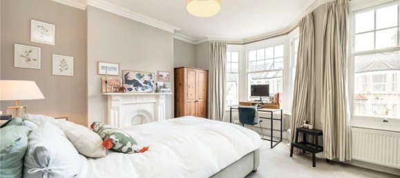 4 bedrooms House in London, United Kingdom No. 12901 5