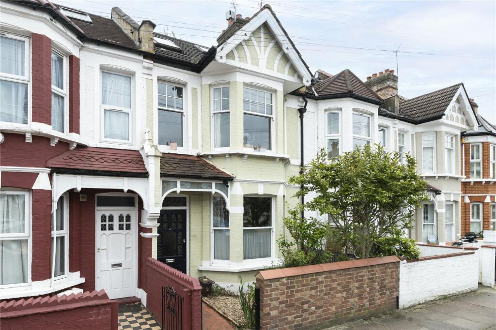 4 bedrooms House in London, United Kingdom No. 12901