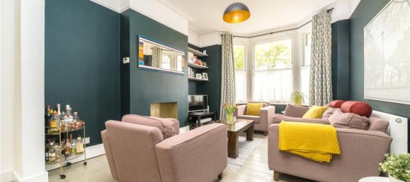 4 bedrooms House in London, United Kingdom No. 12901 2