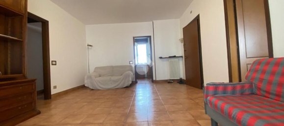 4 Schlafzimmer Wohnung in Reggio Emilia, Italy, Nr. 378774 8