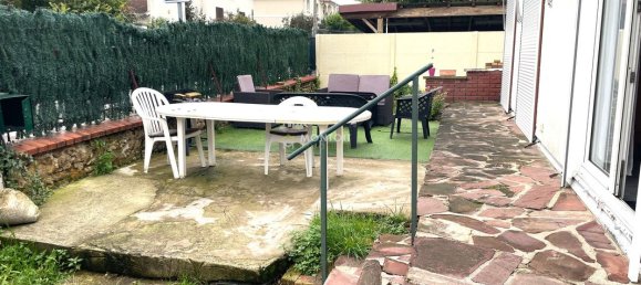 2 bedrooms House in Orly, France No. 169010 9