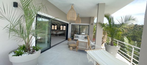 7 bedrooms Villa in Marbella, Spain No. 33848 12