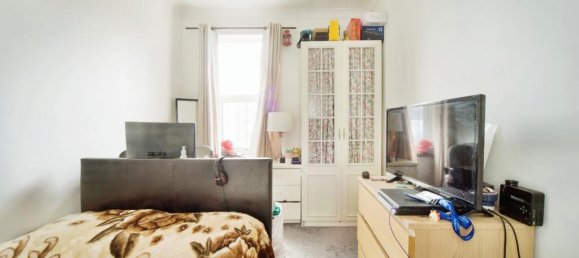 3 bedrooms House in East Ham, United Kingdom No. 11404 24