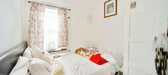 3 bedrooms House in East Ham, United Kingdom No. 11404 11